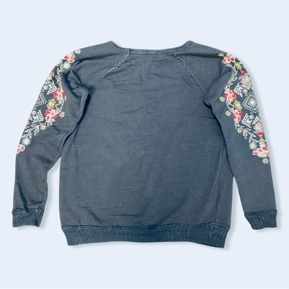 ⭐️KNOX ROSE Embroidered Sleeve Sweatshirt - Picture 2 of 5